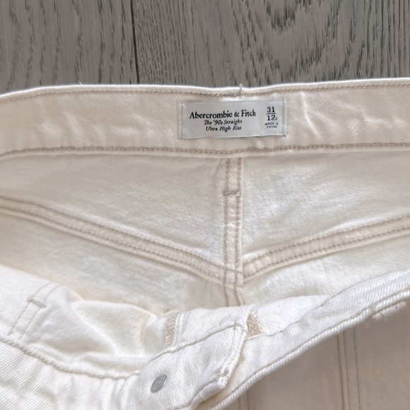 Abercrombie the 90’s straight ultra high rise carpenter jean - Picture 3 of 4